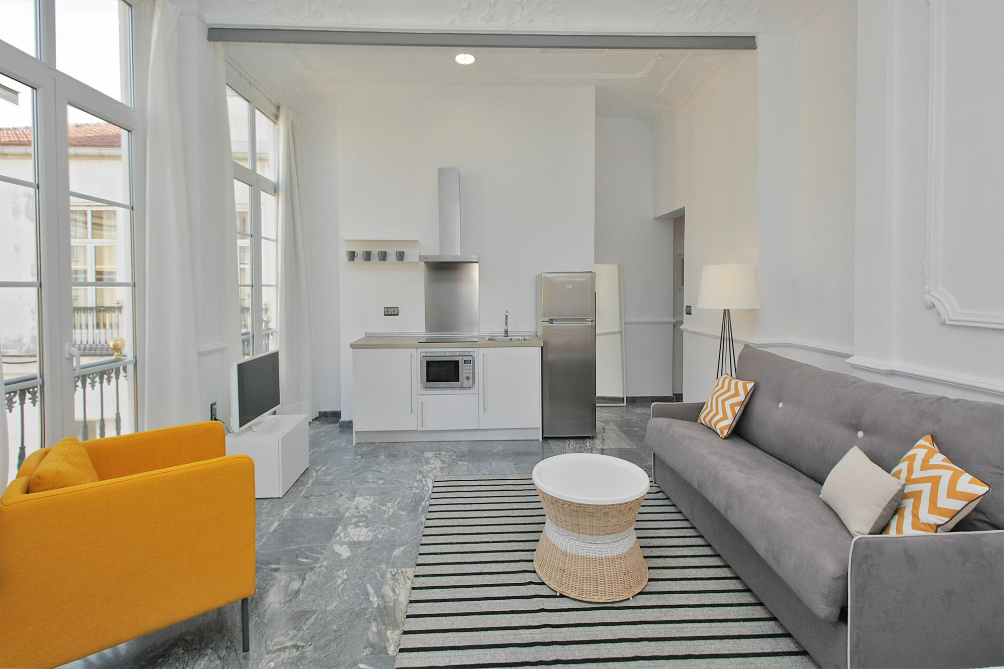 Apartamentos Plaza Constitucion - Larios Μάλαγα Εξωτερικό φωτογραφία